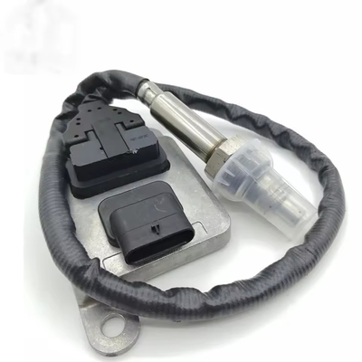 เครื่องตรวจจับสารออกไซด์ไนโตรเจน 12V เครื่องตรวจจับสาร NOX สําหรับ IVECO OEM 5WK96791A 5801881001
