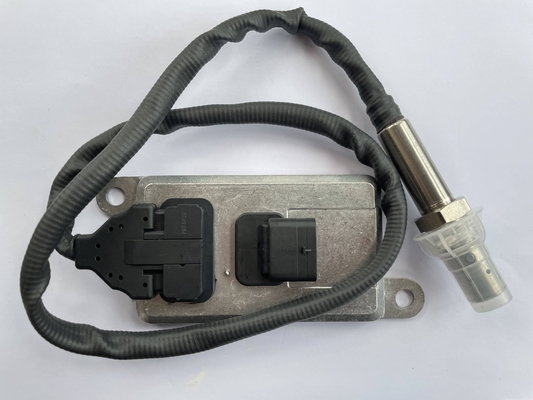 24V ไนโตรเจนออกไซด์ NOx เซนเซอร์สําหรับ Iveco OEM 5WK96733B 5801754016