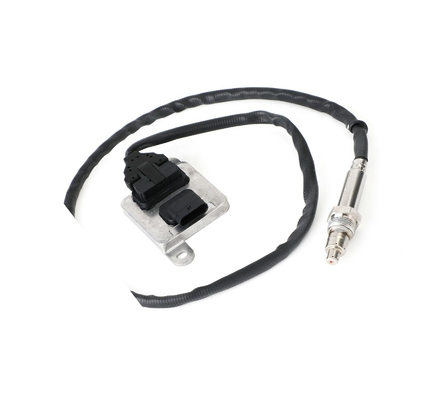 A0009053506 5WK96681F เซ็นเซอร์ NOx ในรถยนต์ 12V Mercedes Benz E400